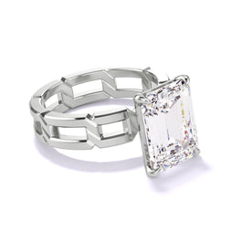 EMERALD CUT DIAMOND ENGAGEMENT RING WITH A CLASSIC 4 PRONG 8 LINKS SETTING IN PLATINUM