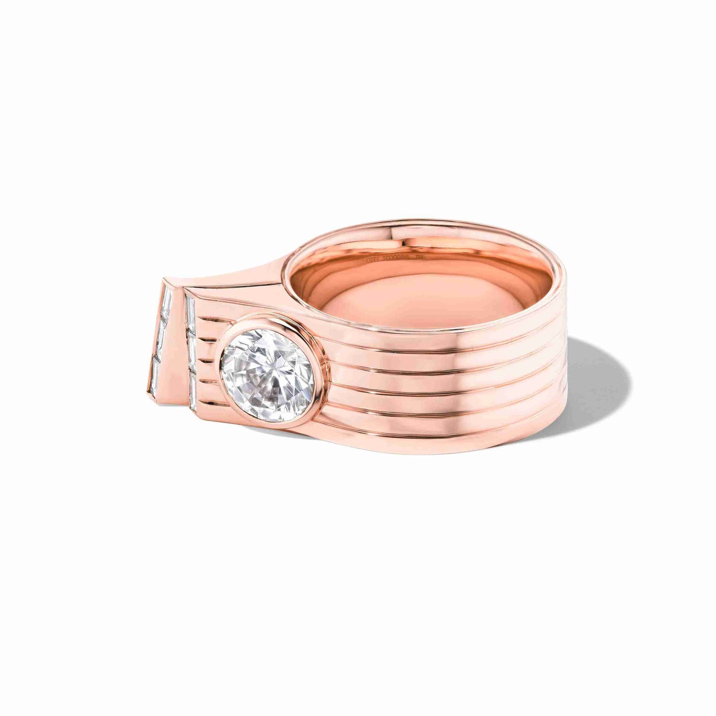 French-cuff-ring-round-diamond