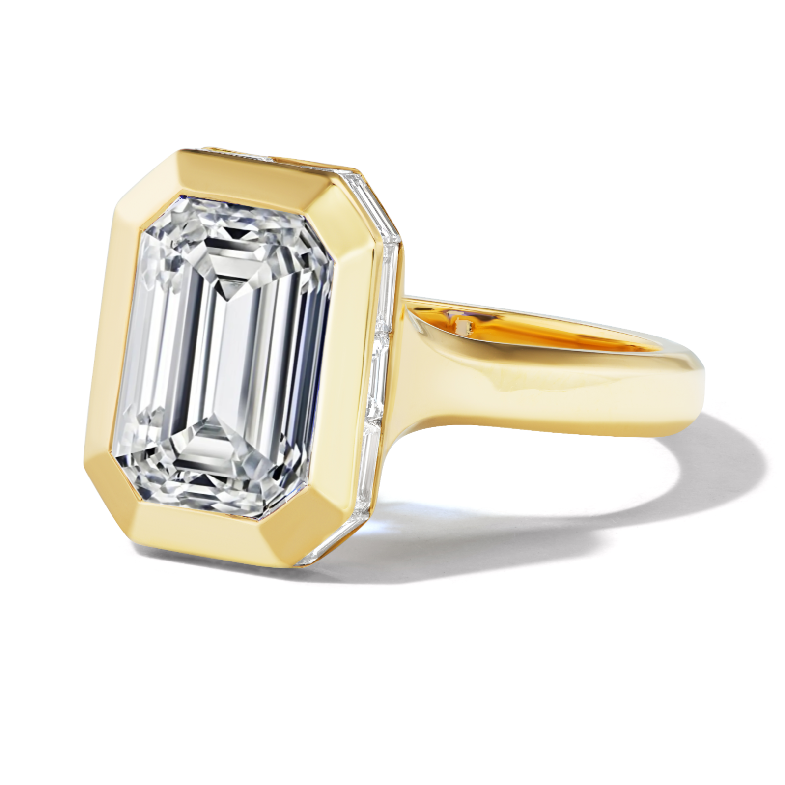 Shield_bezel_engagement_ring