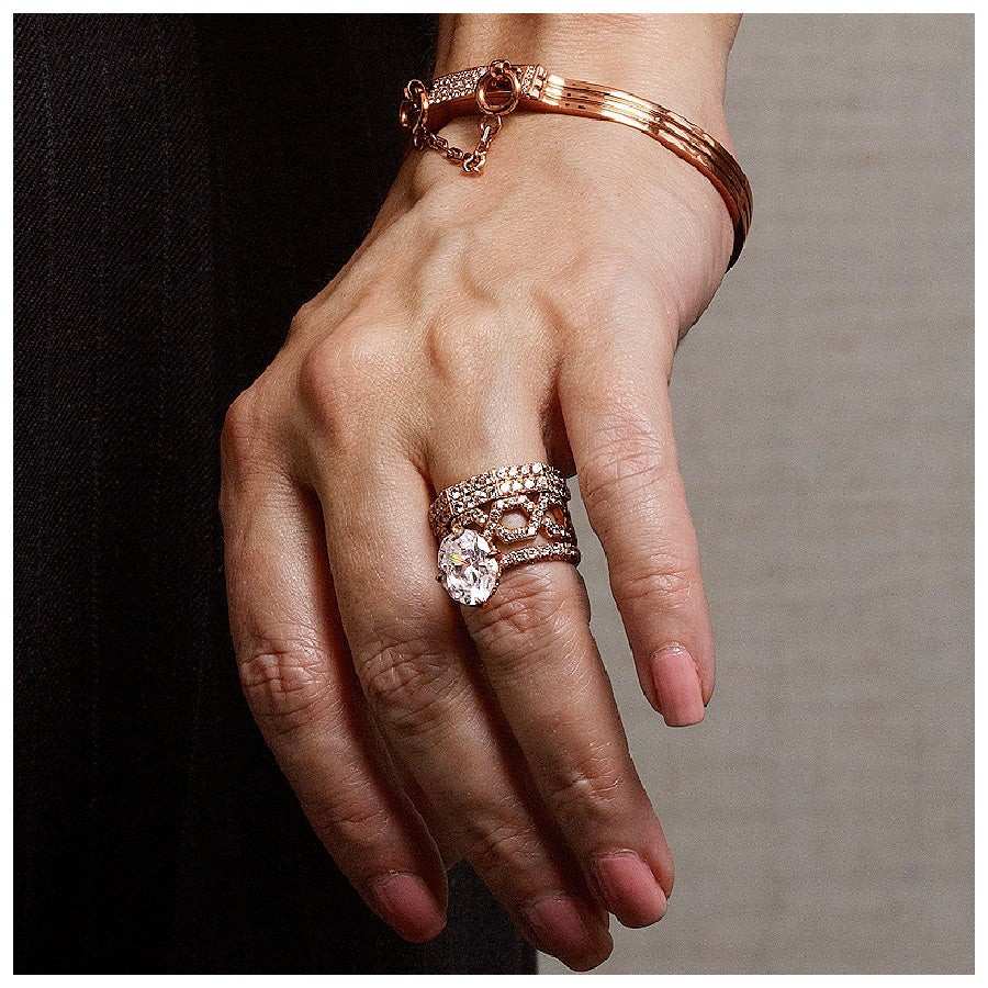 Taylor Swift Inspired Engagement Ring Settings & Designs