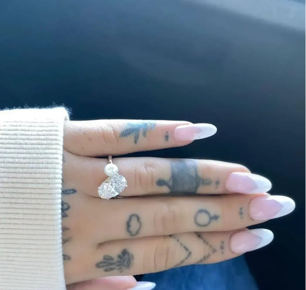 Ariana Grande engagement ring