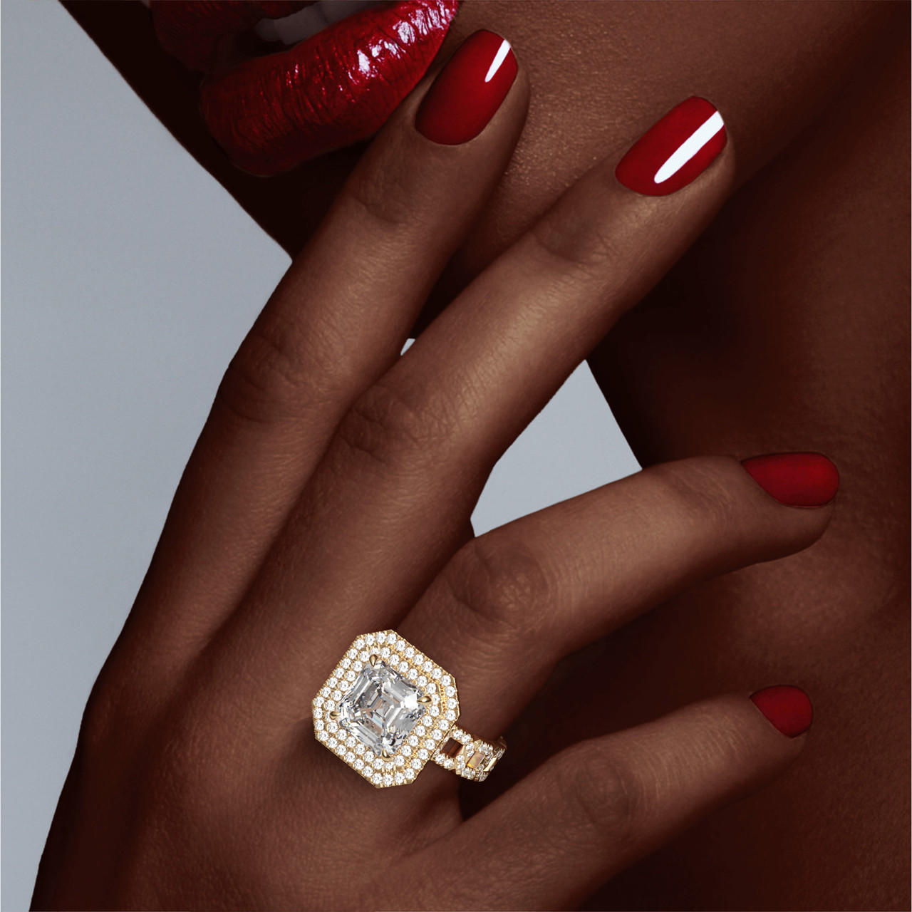 ASSCHER CUT DIAMOND ENGAGEMENT RING WITH A DOUBLE HALO 16 PAVE LINKS SETTING IN 18K YELLOW GOLD