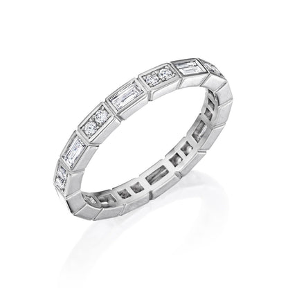 BRICK BY BRICK ALTERNATING BAGUETTE AND ROUND DIAMOND BAND