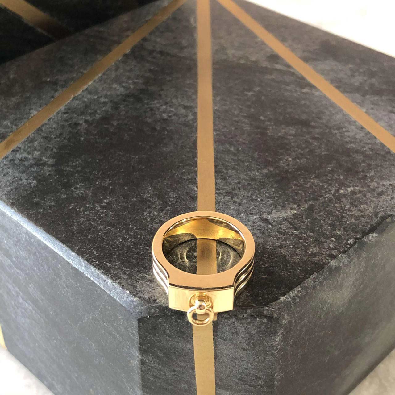 18k gold pinky ring with jump ring detail in yellow gold