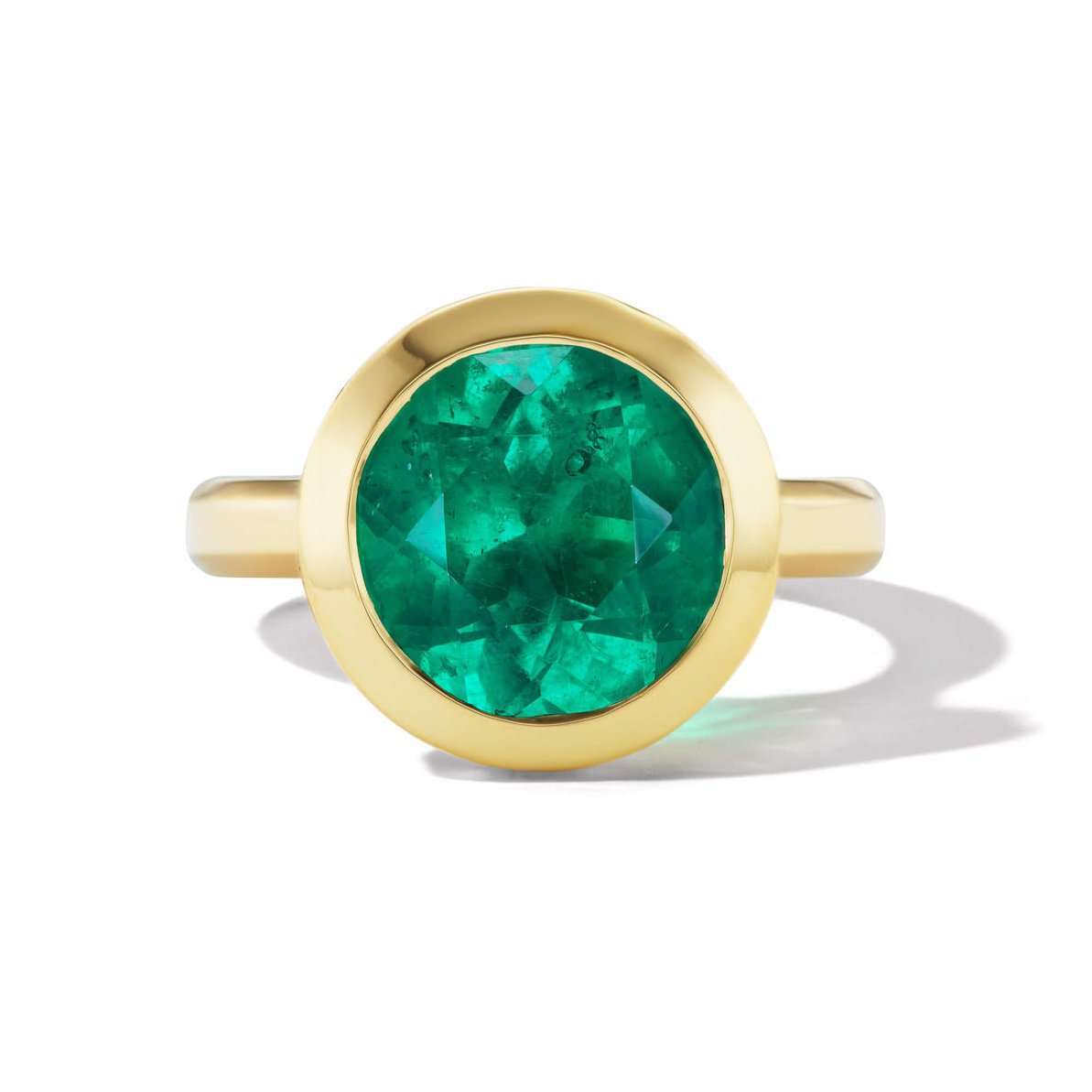 bezel-set-emerald-ring