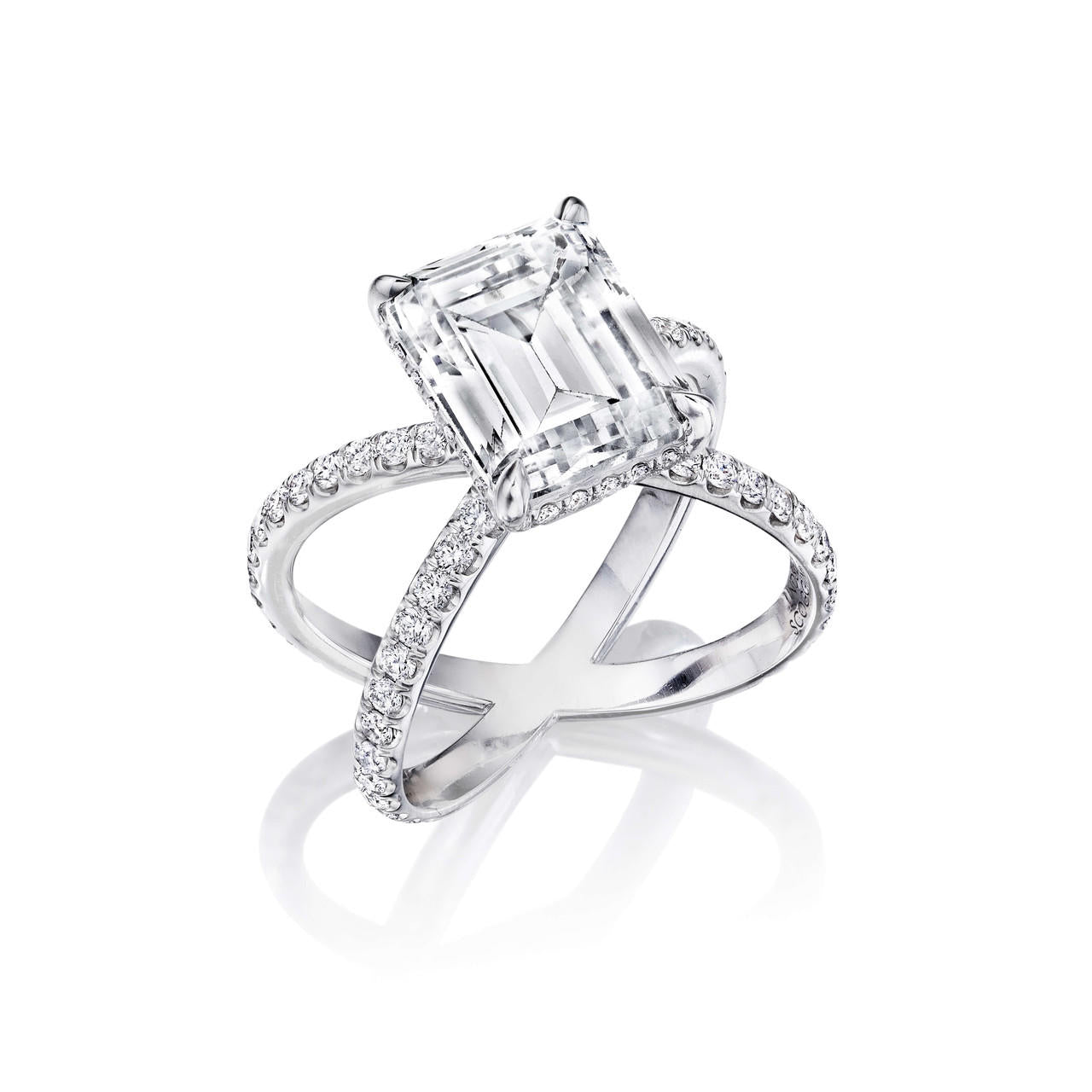 EMERALD CUT DIAMOND ENGAGEMENT RING WITH A CLASSIC 4 PRONG AXIS PAVE SETTING IN PLATINUM