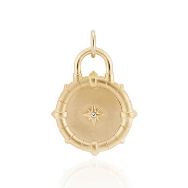 The FINDER diamond and gold pendant front view