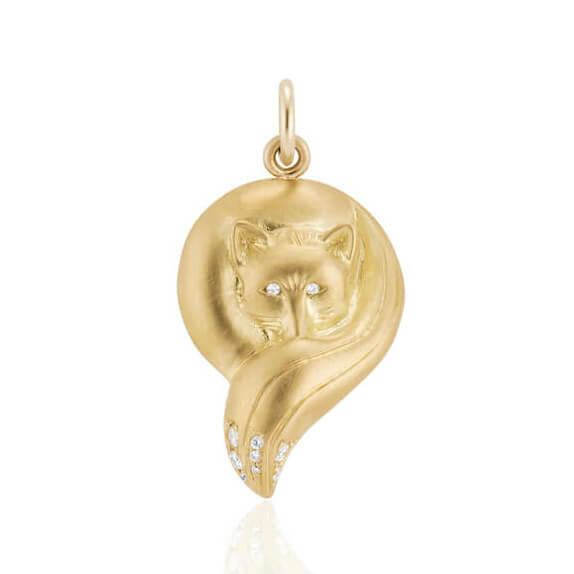 The FOX diamond and gold pendant front view
