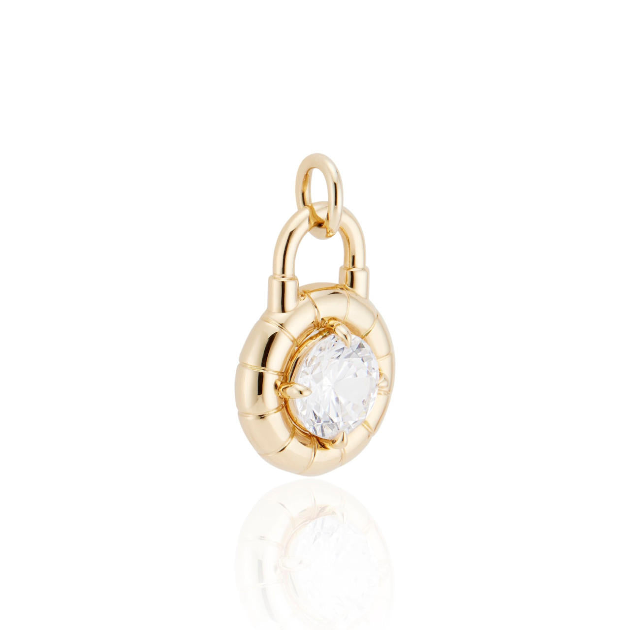 round cut diamond solitaire pendant in 18k gold front view