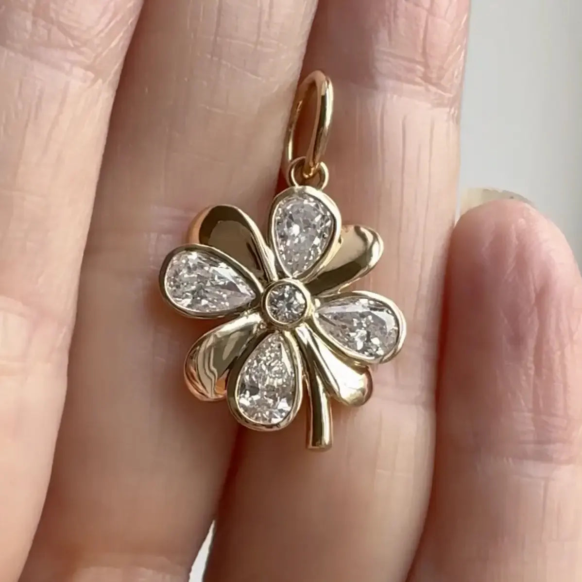 Bezel Diamond Clover Pendant Necklace | Lindsey Scoggins
