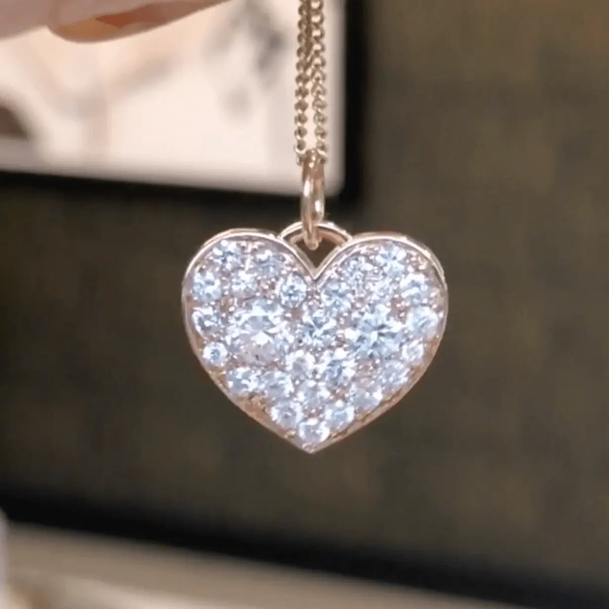 BESPOKE PAVÉ DIAMOND HEART PENDANT NECKLACE